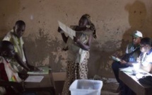 Présidentielle au Mali: des résultats officiels espérés ce jeudi pour mettre fin aux querelles