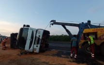  Autoroute de l'Avenir: un camion poids lourd se renverse sur l'axe Sangalkam- Rufisque