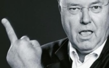Allemagne: le doigt d'honneur de Peer Steinbrück en Une d'un magazine fait polémique