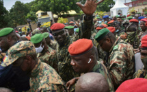 Coup d’État en Guinée: les premières passations de pouvoir ont eu lieu