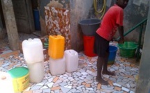 la coupure d'eau se poursuit et la solidarité s'organise