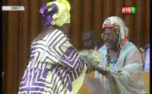 Direct Assemblée, DPG : Sokhna Dieng Mbacké détend l’atmosphère