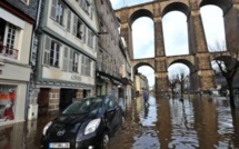 France: la tempête Dirk gâche le réveillon de Noël en Europe