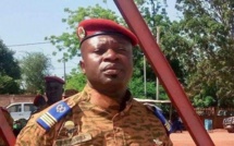 Burkina: le chef de la junte suspend la Constitution