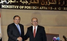 Algérie: la visite du chef de la diplomatie égyptienne provoque une crise politique