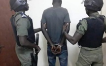 Keur Massar : un vigile se fait passer pour un gendarme, gifle un livreur avant d’être lynché