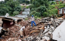 Afrique du Sud: le bilan des inondations s'alourdit à près de 400 morts