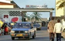 Le personnel de santé gabonais durcit sa grève
