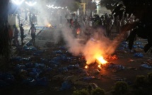 Images - Ucad: Les étudiants, en colère, brulent tous sur leur passage