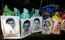 Étudiants disparus au Mexique : l'ex-procureur général arrêté, 64 policiers et militaires recherchés