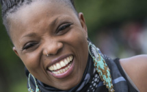 Une opération en chantant