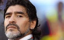 Video: Maradona giffle un journaliste