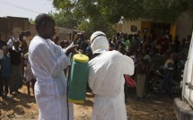 Ebola: deux nouveaux décès et un médecin en soins intensifs au Mali