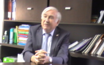 Remise de tablettes: l'AUF connecte les médecins et étudiants du monde 