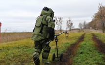 Ukraine: les démineurs, soutien indéfectible des soldats sur le front à Bakhmout