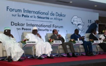Le forum de Dakar est réussi, mais s'achève sur un échange houleux