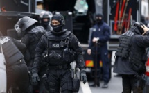 En direct: les suspects du massacre de Charlie Hebdo signalés