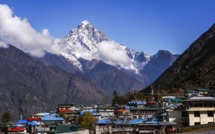 Népal: six morts dans un crash d'hélicoptère de tourisme