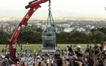 Afrique du Sud: la statue d’un colon britannique déboulonnée au Cap