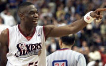 Basket: Dikembe Mutombo, défenseur colossal de la NBA et du Congo, est décédé