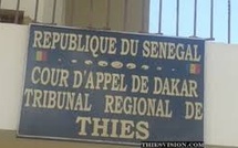 Thiés : il poignarde mortellement son voisin, sa mère plaide la folie 