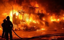 Célébration du nouvel an à Mbour : de jeunes fêtards mettent le feu à un hôtel avec des pétards