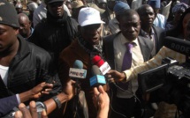 ​«Après le candidat du PDS, Karim WADE, Macky embastille Oumar SARR, coordonnateur de ce parti», (FPDR)