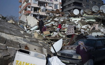 Turquie : un puissant séisme de magnitude 6,2 frappe Istanbul