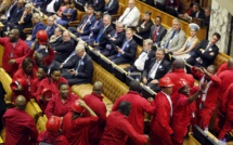 Afrique du Sud: Jacob Zuma pris à parti au Parlement