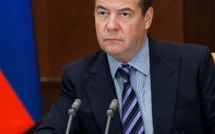 Medvedev : « Plusieurs pays sont prêts à doter l’Iran d’armes nucléaires » (Russie)