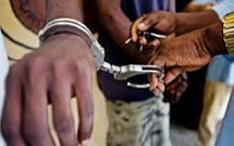 Karang : un passeur présumé interpellé après une tentative de trafic de 16 migrants vers Betenty 