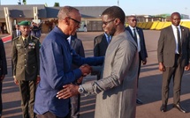 Le Président Bassirou Diomaye Faye accueilli à Kigali par Paul Kagame pour une visite officielle