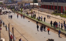 Entre coupure d’internet et accusations de fraude, le Cameroun retient son souffle