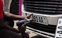 ​Dakar : un ferrailleur arrêté avec 897 plaques d’immatriculations de voitures, son présumé complice recherché