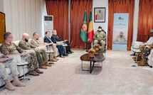 Mali : Après les attaques, Assimi Goïta réapparaît en public et reçoit l’ambassadeur russe
