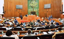 Sénégal : l’Assemblée nationale adopte, sans surprise, une loi contre l’absentéisme des députés