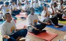 Dakar : la Journée internationale du Yoga célébrée au Monument de la Renaissance africaine