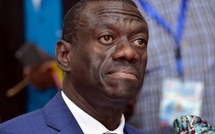 Justice en Ouganda : L'opposant Kizza Besigye s'effondre au tribunal et finit en réanimation